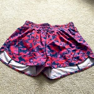 Lululemon tracker Shorts